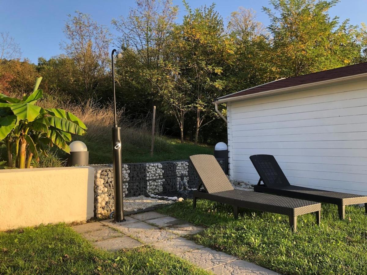 Maison De Vacances Avec Ses Petits Chalets Aouste-sur-Sye Eksteriør bilde